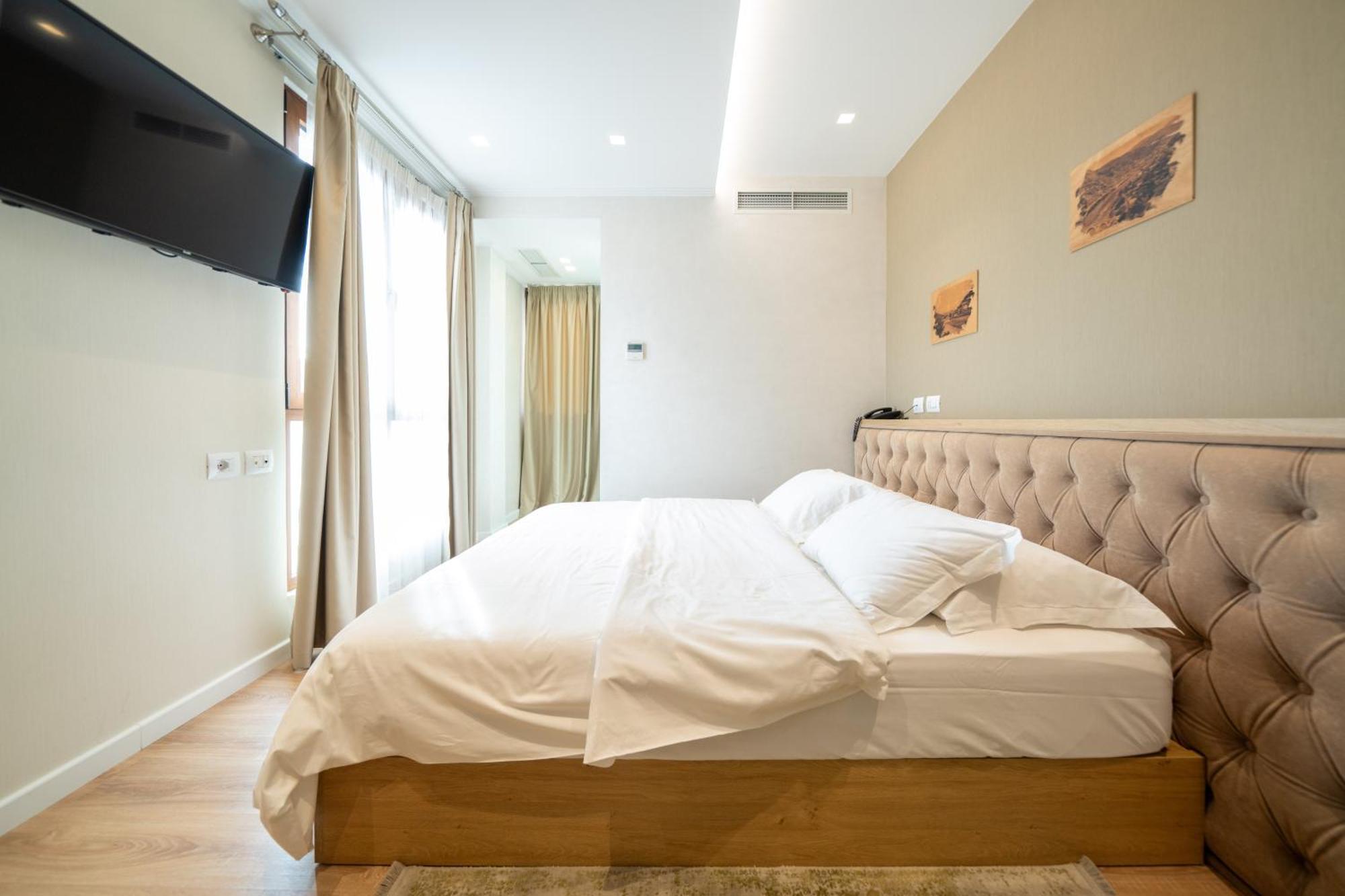 Merko Hotel Berat Bagian luar foto