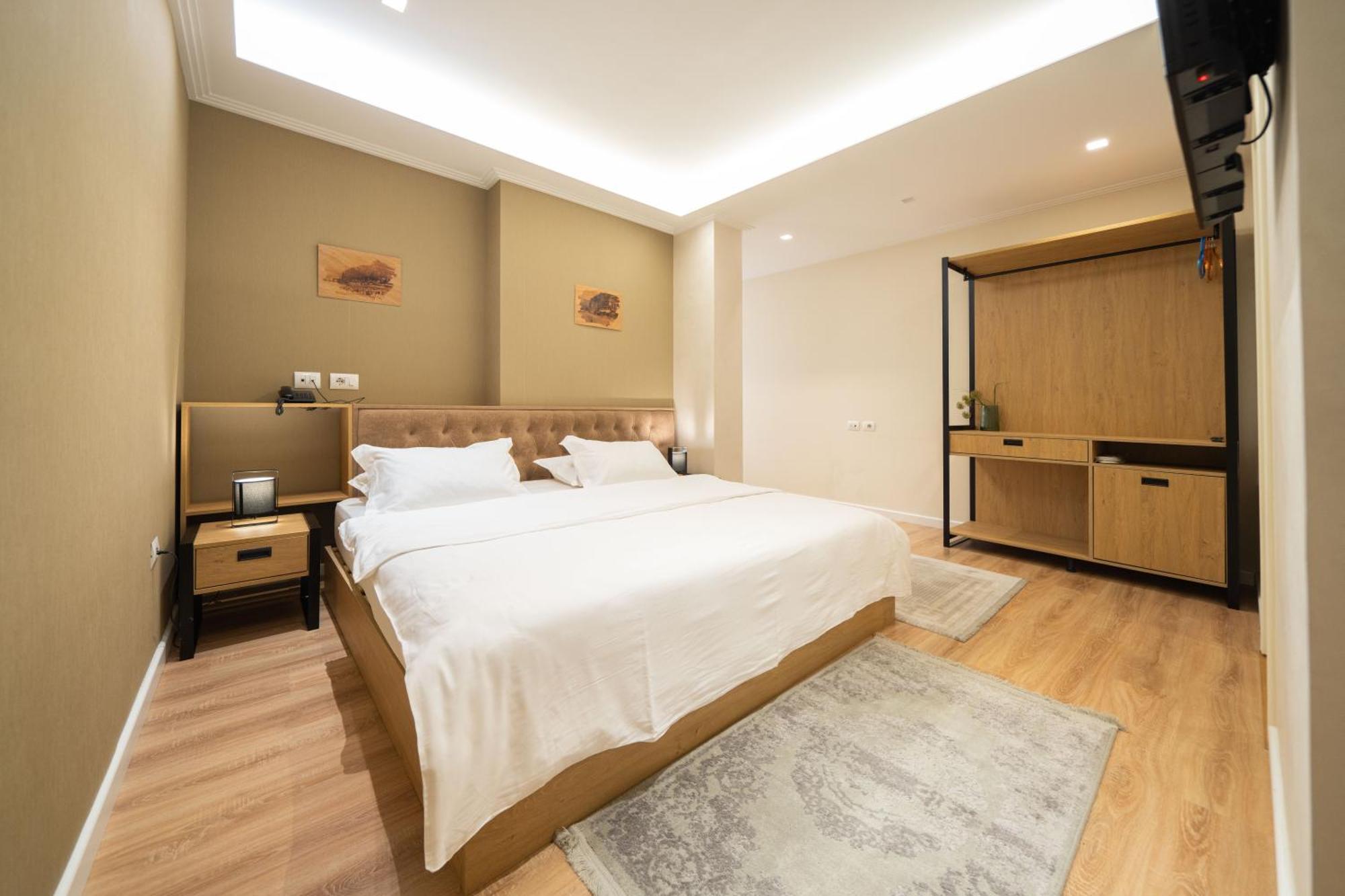 Merko Hotel Berat Bagian luar foto