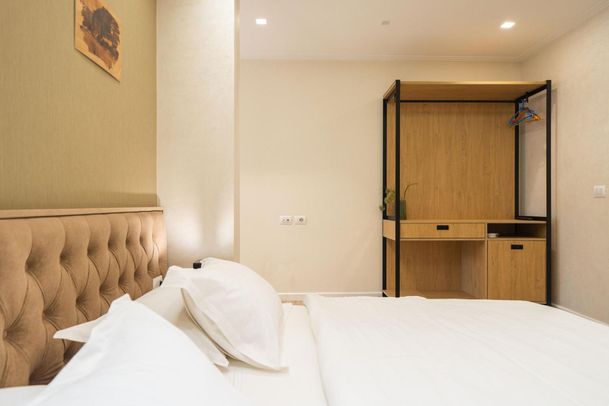 Merko Hotel Berat Bagian luar foto