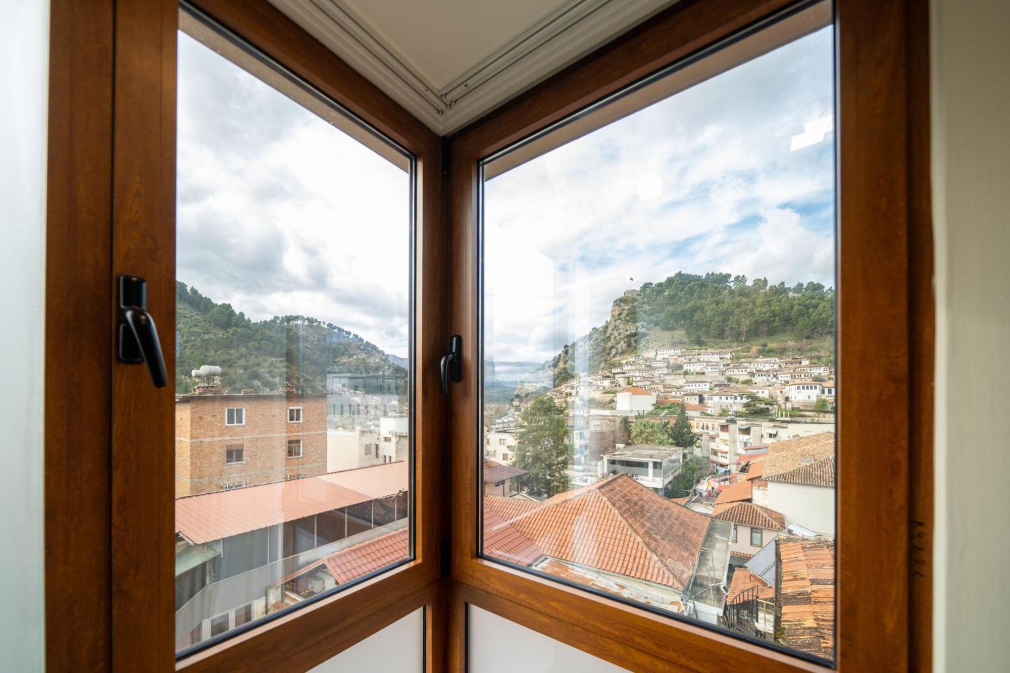 Merko Hotel Berat Bagian luar foto