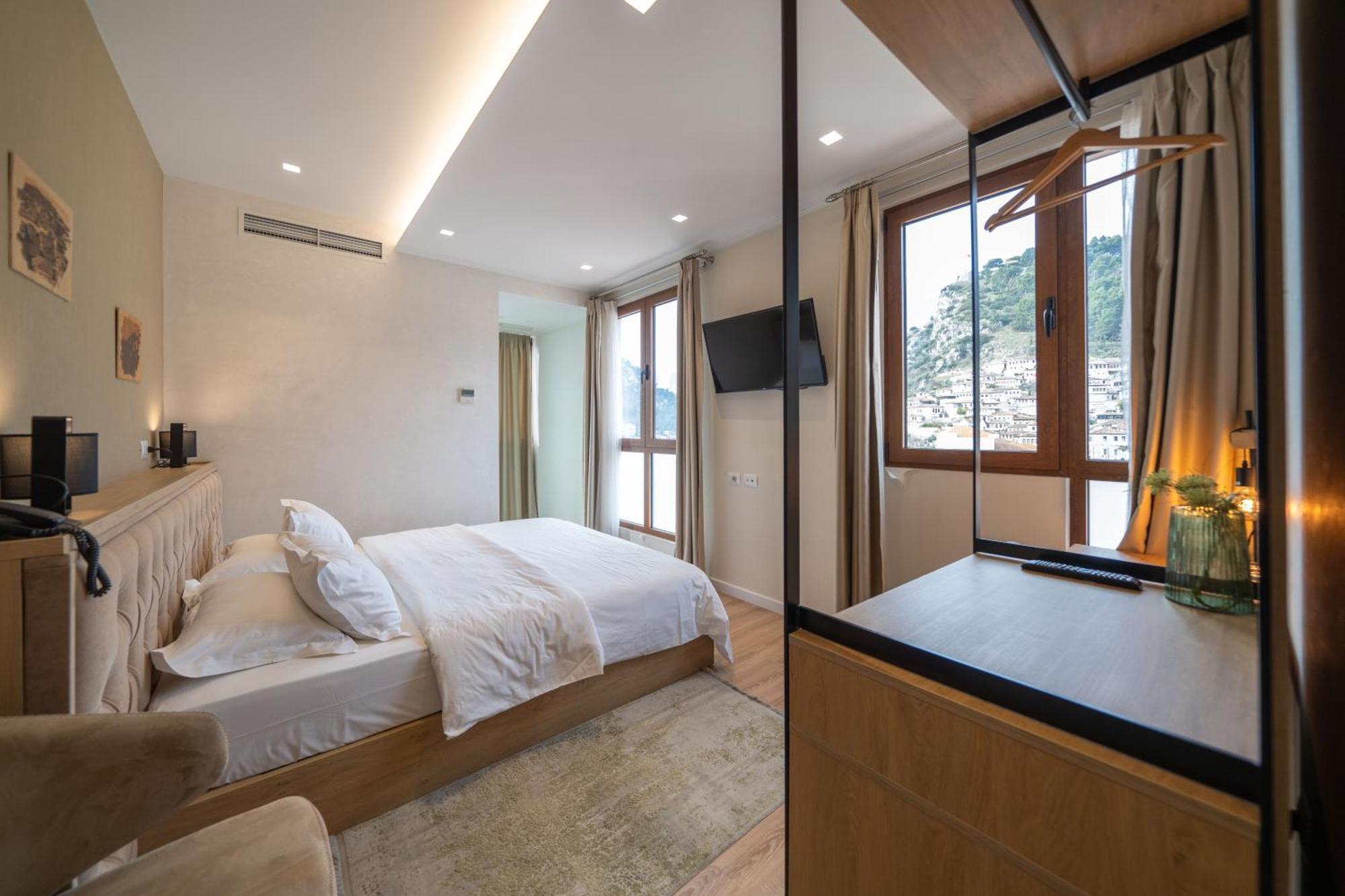 Merko Hotel Berat Bagian luar foto