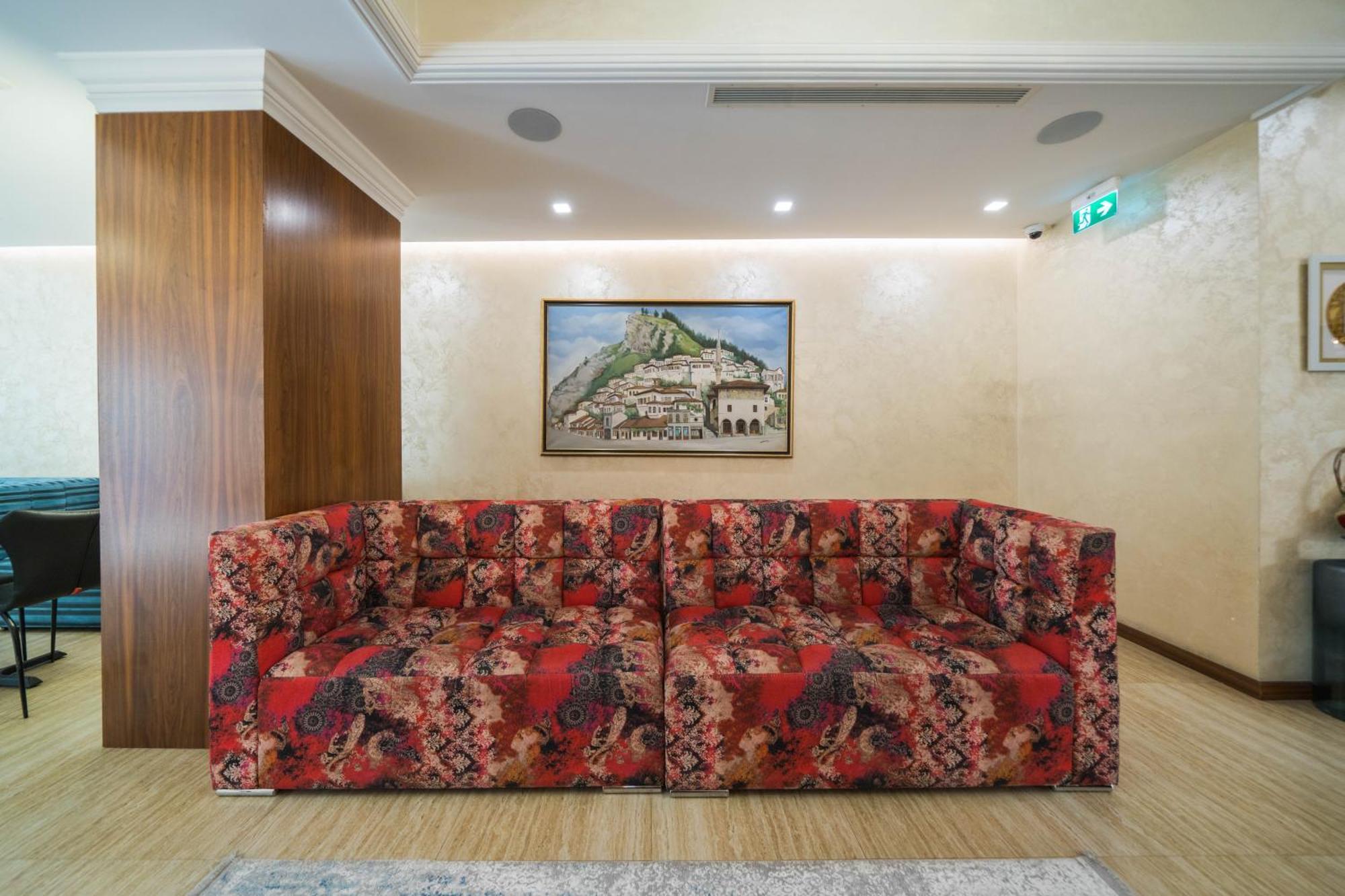 Merko Hotel Berat Bagian luar foto